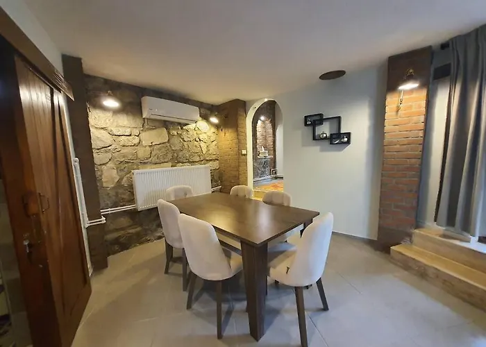 Karamese Tas Ev - Karamese Stone House Selçuk