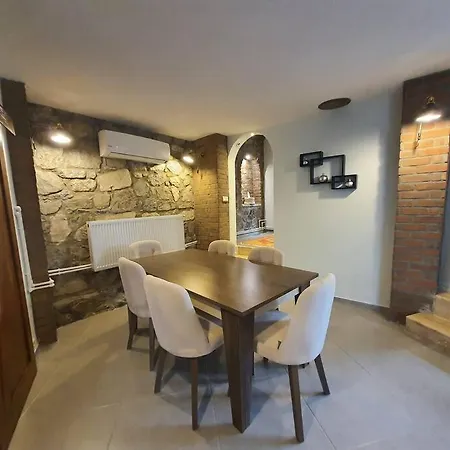 Karamese Tas Ev - Karamese Stone House سلجوك