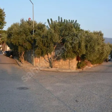 Karameşe Taş Ev - Karameşe Stone House *
